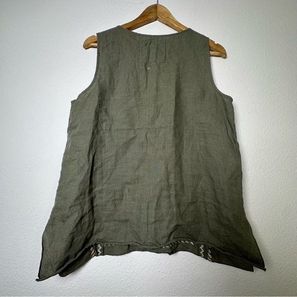 Johnny Was Embroidered 100% Linen Olive Green Sleeveless Blouse - Picture 3 of 9